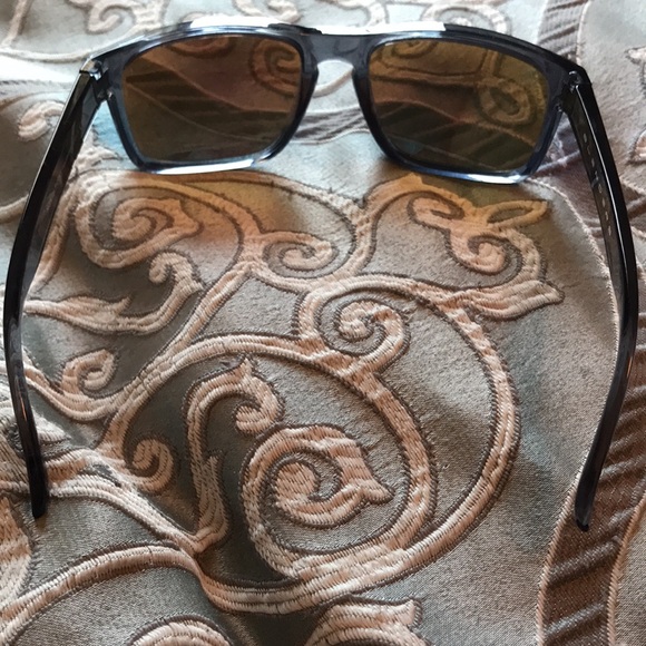 Blenders Canyon North Point Blue mirror lens sunglasses - Picture 10 of 13